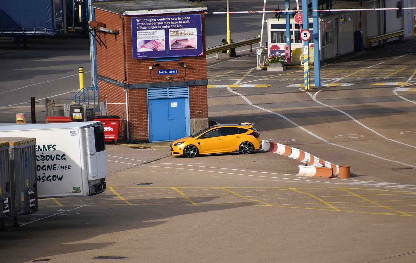 A Ford Focus ST Mk3 parked outdoors